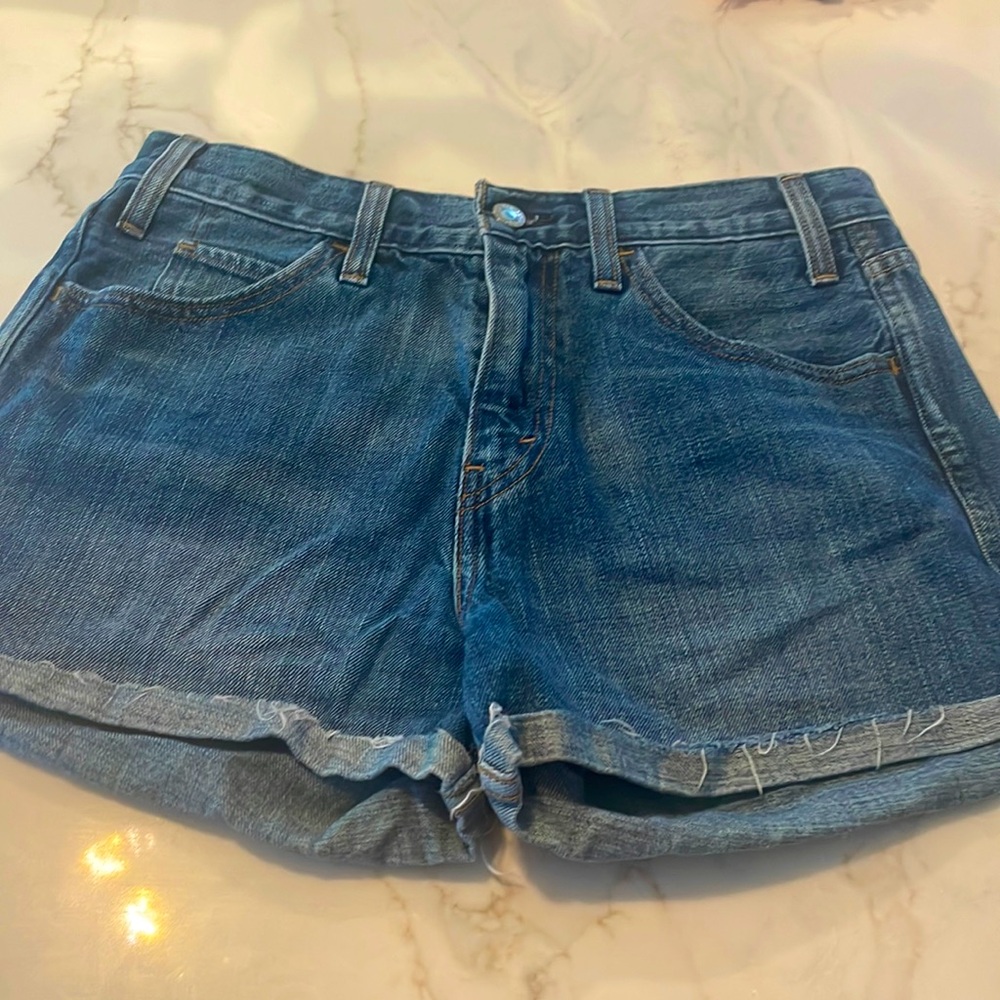 LEVIS JEAN SHORTS